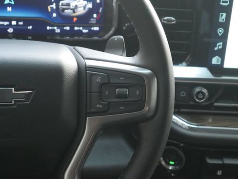 Used 2024 Chevrolet Silverado 1500 LT Trail Boss w/ Convenience Package II AWD/4WD image 22