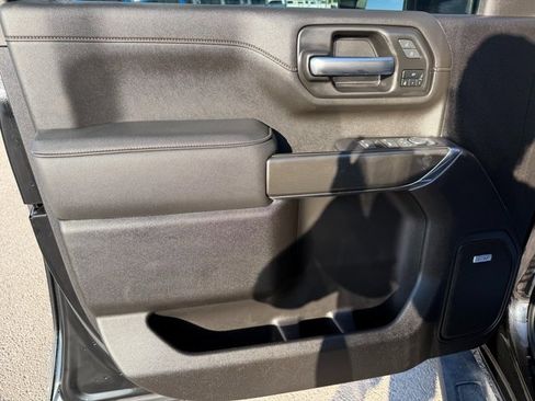 Used 2022 GMC Sierra 2500 AT4 w/ AT4 Premium Plus Package image 10