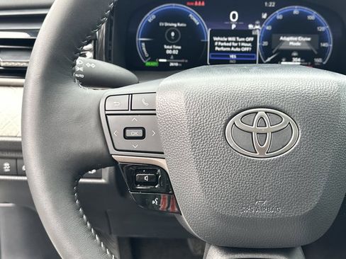Used 2026 Toyota Camry XLE image 29