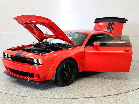Used 2022 Dodge Challenger R/T Scat Pack RWD image 10