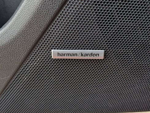 Used 2025 Subaru Crosstrek 2.5i Limited w/ Crosstrek Mirror Package image 12