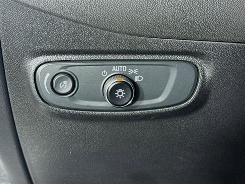 Used 2023 Chevrolet Equinox LT AWD/4WD image 11