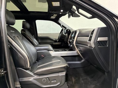 Used 2018 Ford F250 Platinum w/ Platinum Ultimate Package image 50