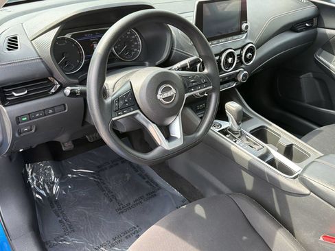 Used 2025 Nissan Sentra SV FWD image 3