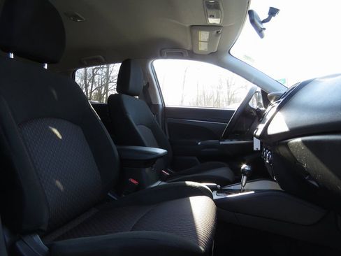 Used 2019 Mitsubishi Outlander Sport SE image 13