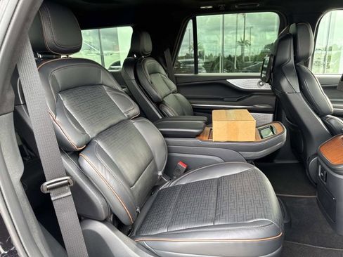 New 2025 Lincoln Navigator Black Label image 22