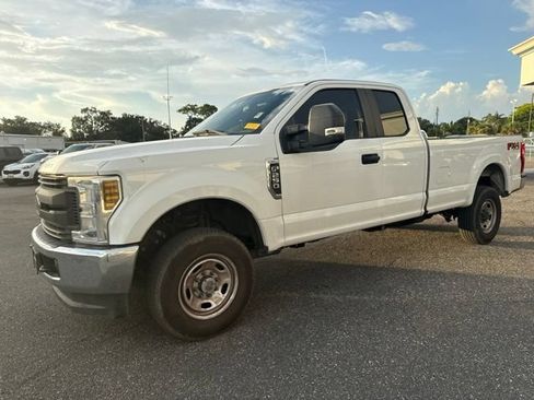 Used 2019 Ford F250 XL w/ XL Value Package AWD/4WD image 3