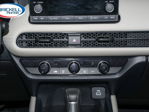 Certified 2024 Honda HR-V LX image 22