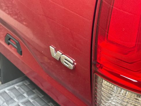 Used 2017 Toyota Tacoma TRD Off-Road w/ Tow Package image 11