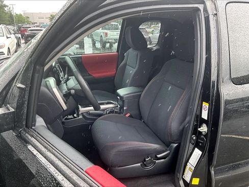 Used 2019 Toyota Tacoma SR5 AWD/4WD image 10