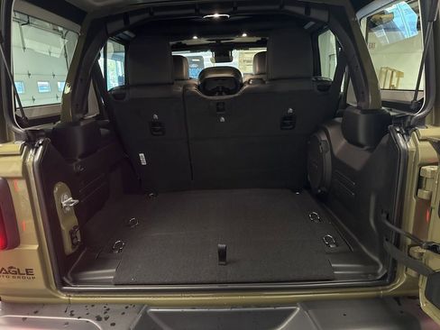New 2026 Jeep Wrangler Unlimited Rubicon 392 w/ Quick Order Package 27X Moab AWD/4WD image 33