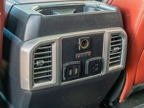 Used 2018 Ford F150 Platinum w/ Equipment Group 701A Luxury image 38