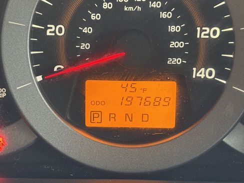 Used 2011 Toyota RAV4 image 14