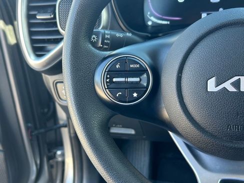 Used 2023 Kia Soul LX w/ Option Group 015 image 36
