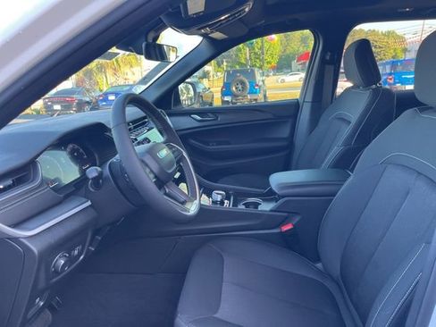 New 2026 Jeep Grand Cherokee Laredo X AWD/4WD image 7