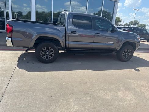 Used 2023 Toyota Tacoma SR5 RWD image 5