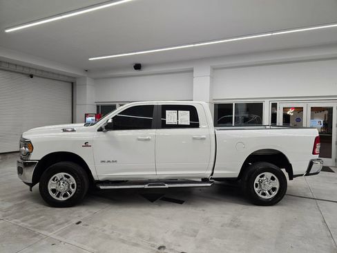 Used 2022 RAM 2500 Big Horn AWD/4WD image 3