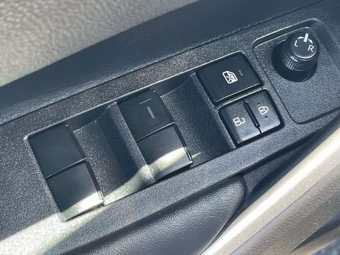 Used 2026 Toyota Corolla Cross AWD Hybrid w/ Convenience Package image 28