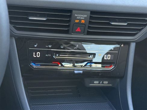 New 2026 Volkswagen Jetta SE image 24