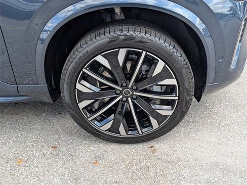 Used 2025 Volvo XC90 B6 Ultra w/ Protection Package Premier image 21