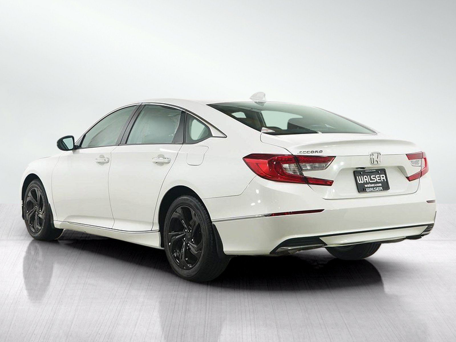 Used 2019 Honda Accord EX-L image 3