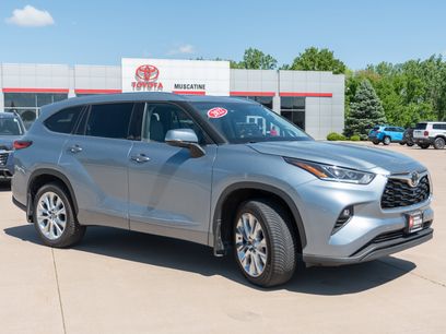 Used 2022 Toyota Highlander Limited