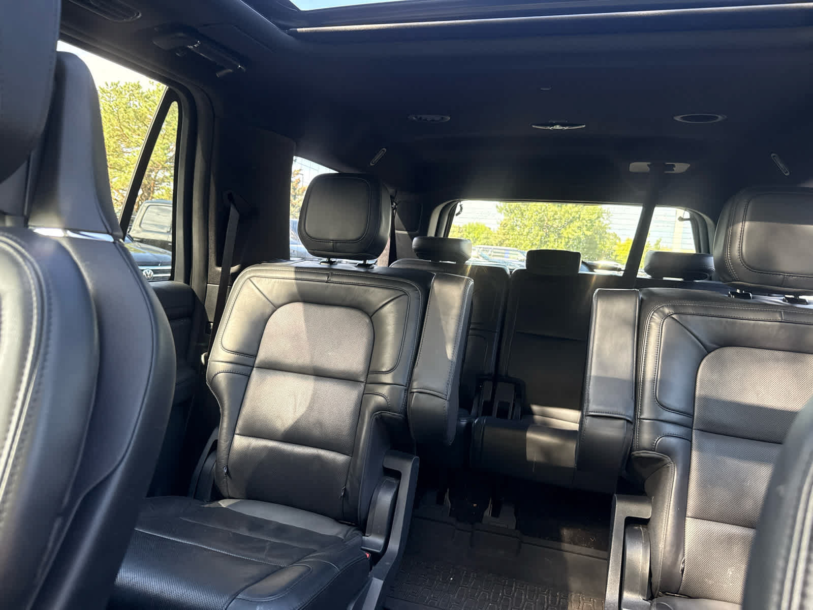 Used 2023 Lincoln Navigator L Reserve AWD/4WD image 25