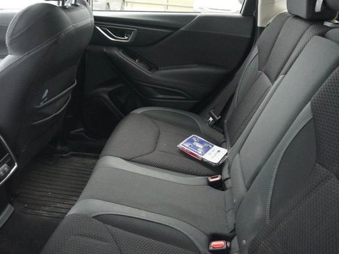 Used 2020 Subaru Forester Premium AWD/4WD image 10