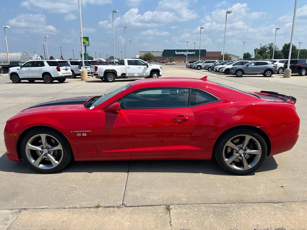 Used 2013 Chevrolet Camaro SS w/ RS Package RWD image 6