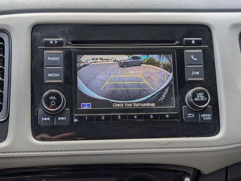 Used 2022 Honda HR-V LX image 22