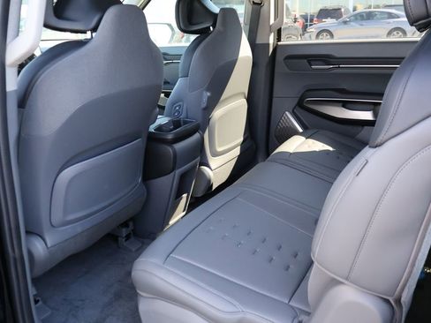 New 2026 Kia EV9 Wind image 19