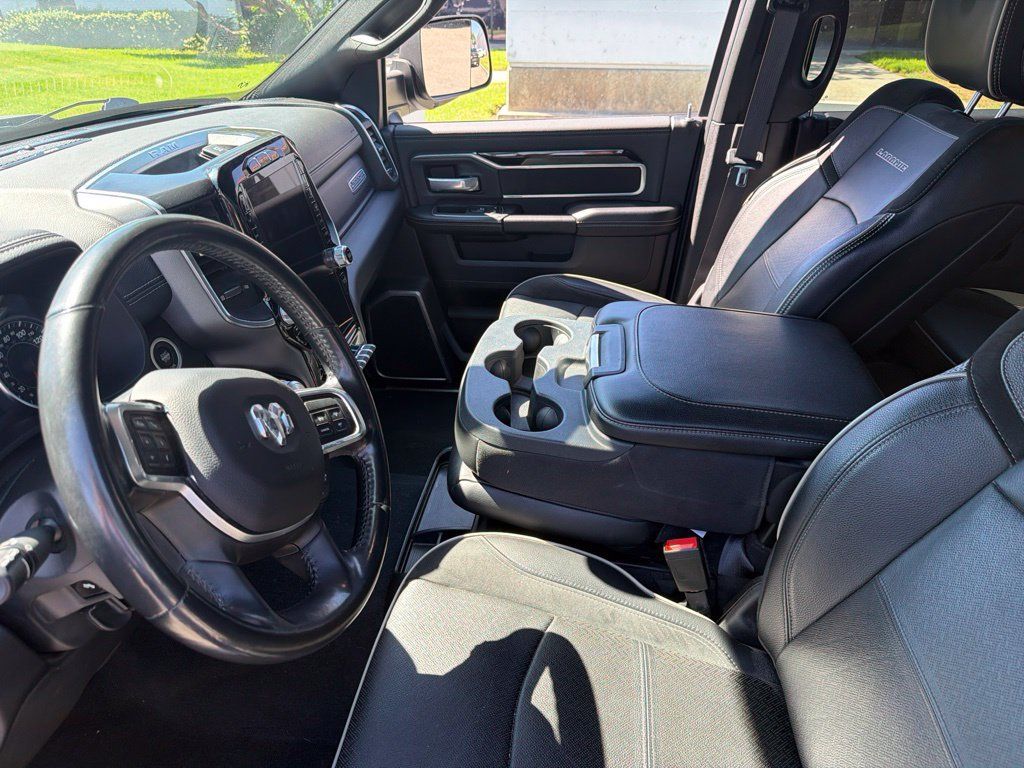 Used 2022 RAM 2500 Laramie w/ Night Edition AWD/4WD image 11