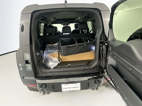New 2026 Land Rover Defender 110 V8 image 25