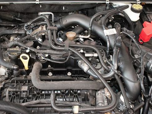 Used 2019 Ford Fusion SE w/ Equipment Group 151A FWD image 3
