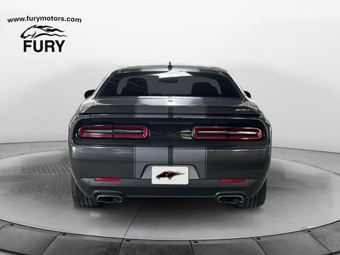 Used 2016 Dodge Challenger SRT w/ Technology Group RWD image 4