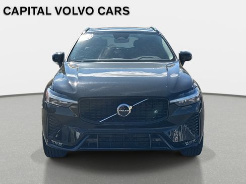 Certified 2025 Volvo XC60 B5 Plus image 2