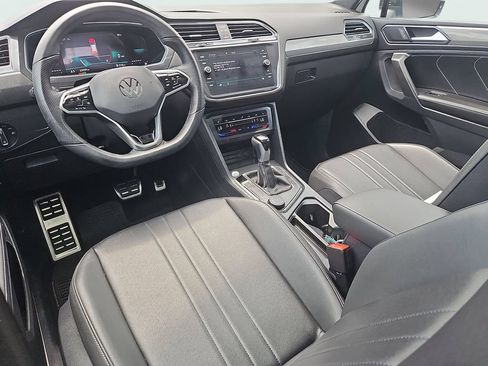 Used 2024 Volkswagen Tiguan SE R-Line AWD/4WD image 11