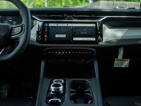 New 2026 Jeep Cherokee Limited AWD/4WD image 17