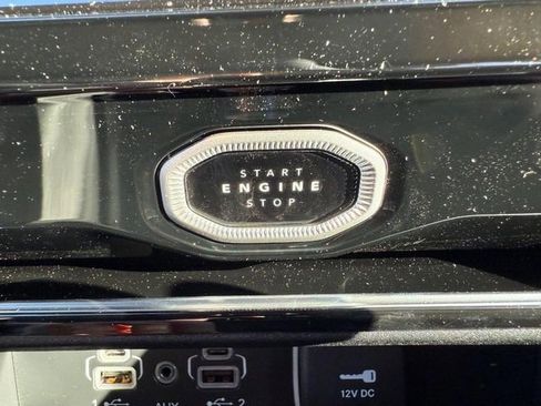 New 2026 Jeep Grand Cherokee Altitude AWD/4WD image 23