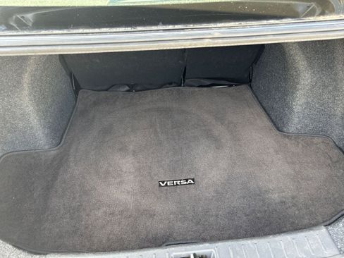 Used 2025 Nissan Versa SV FWD image 29