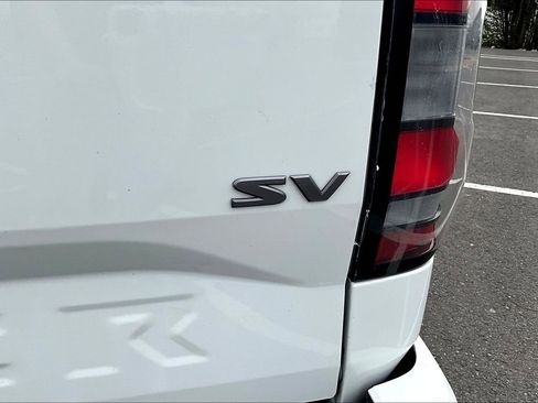 Used 2022 Nissan Frontier SV image 23