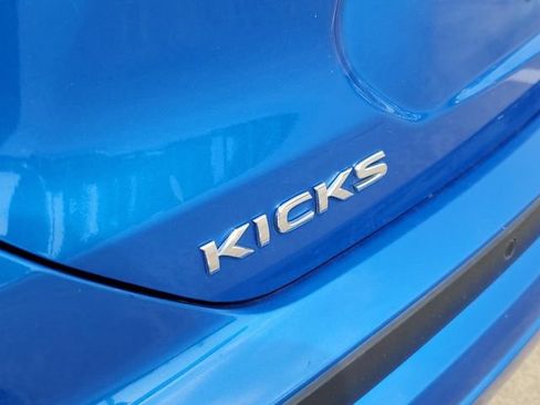 Used 2024 Nissan Kicks SR FWD image 9
