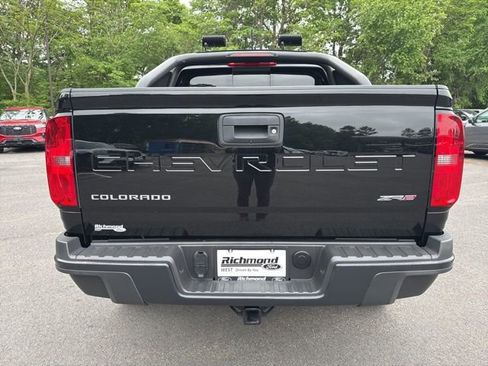 Used 2022 Chevrolet Colorado ZR2 w/ ZR2 Midnight Special Edition AWD/4WD image 4