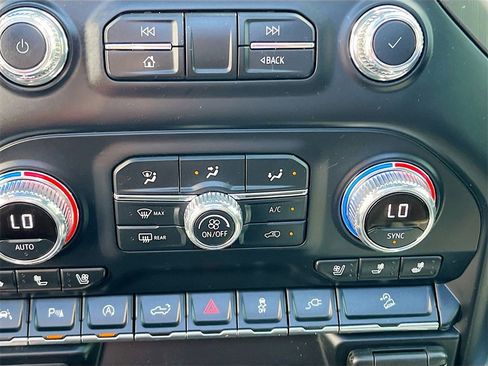 Used 2020 GMC Sierra 1500 AT4 image 16