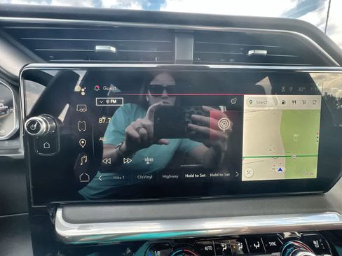 New 2026 GMC Sierra 2500 Denali Ultimate image 13