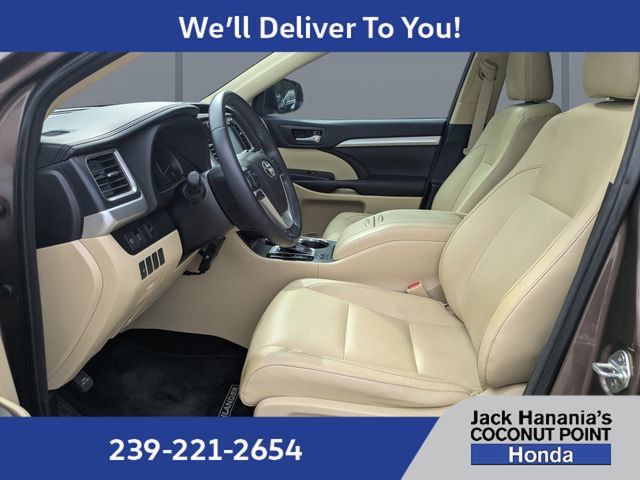 Used 2018 Toyota Highlander XLE FWD image 22
