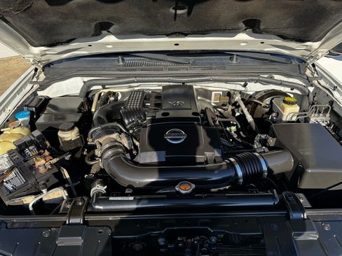 Used 2016 Nissan Frontier SV AWD/4WD image 11