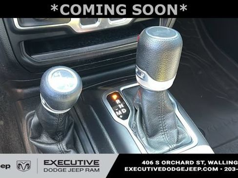 Used 2023 Jeep Wrangler Sport AWD/4WD image 17