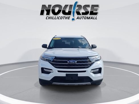 Used 2020 Ford Explorer XLT w/ Equipment Group 202A image 3
