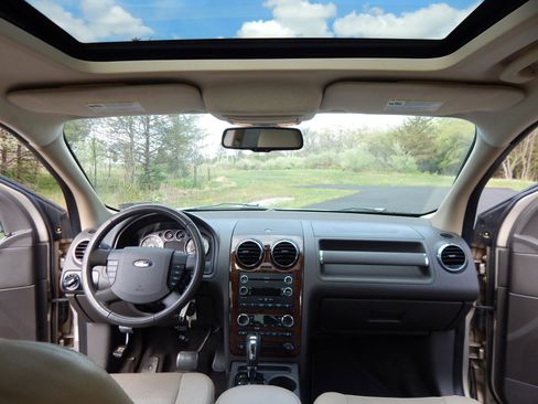 Used 2008 Ford Taurus X Limited AWD/4WD image 21